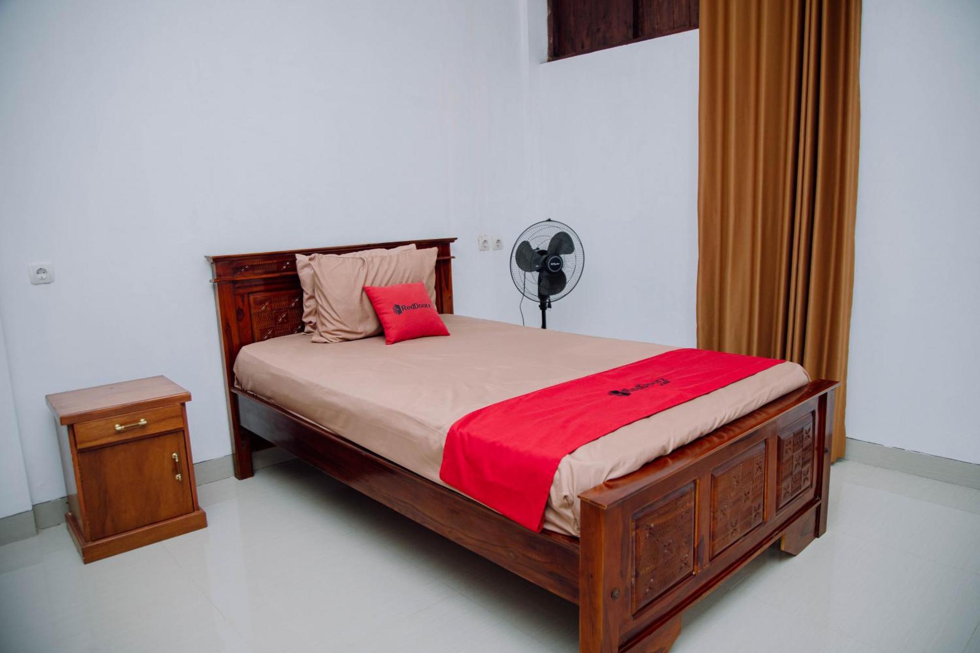 Reddoorz At Villa Bukit Senyum Lombok Kuripan  Exterior foto