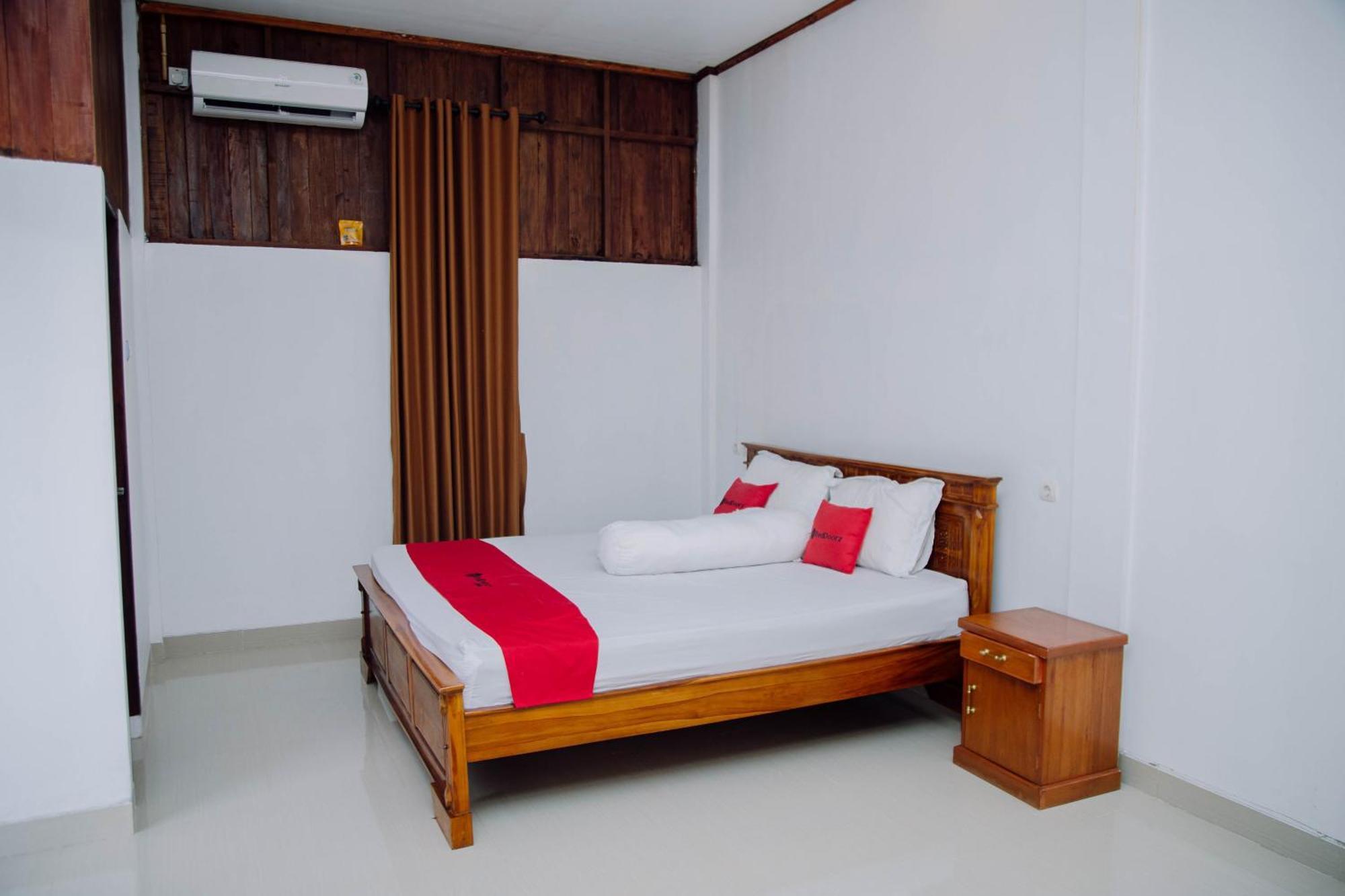Reddoorz At Villa Bukit Senyum Lombok Kuripan  Exterior foto
