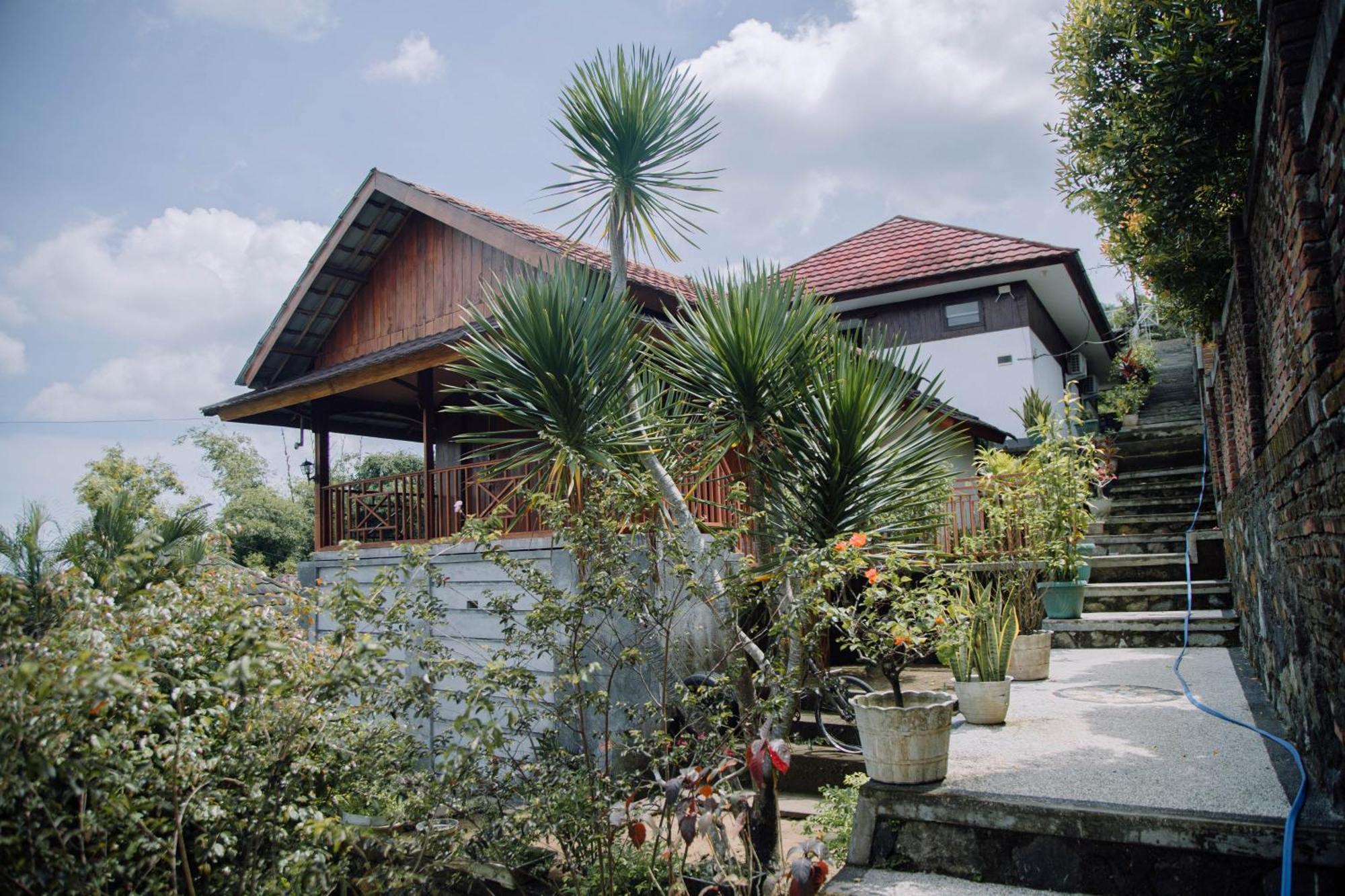Reddoorz At Villa Bukit Senyum Lombok Kuripan  Exterior foto